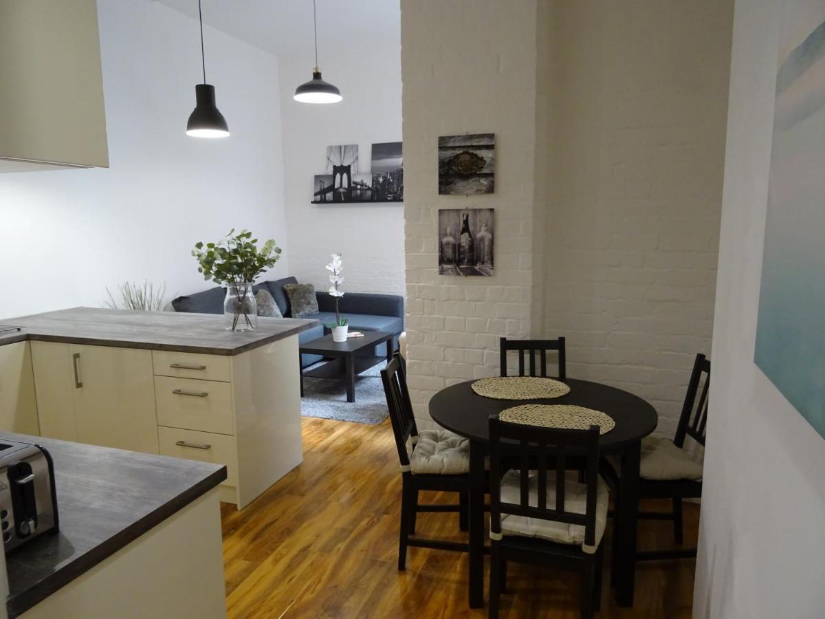 The Holme Apartment *